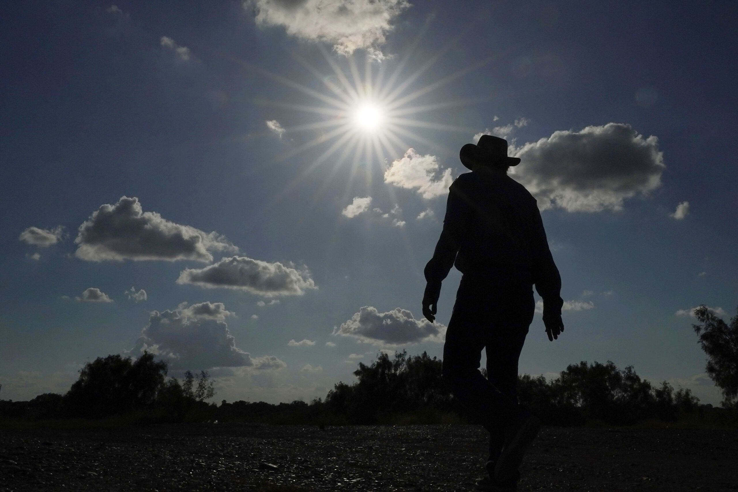 From Phoenix to Austin, Weeks of ‘Brutal’ Heat Stagger…