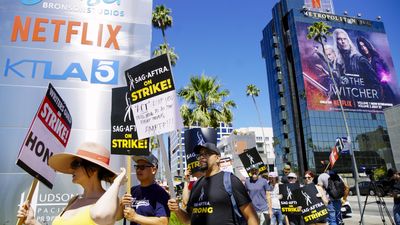 Settling Strike With Unions Could Cost Studios $450-$600 Million, Moody’s Estimates