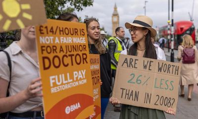 Public sector pay rises of 10% would add little to inflation, says UK thinktank