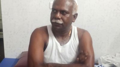 Advocate hacked by two persons in Tirunelveli