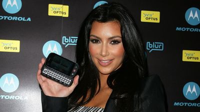 Check The Back Of Your Junk Drawer Because There’s An Old-School iPhone Worth Up To $278K