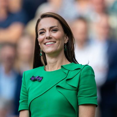 Experts claim Kate Middleton became the "leader of the family" this weekend