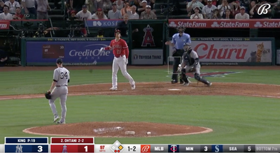 MLB Fans Loved Shohei Ohtani’s Bat Flip After Clutch Home Run Against Yankees