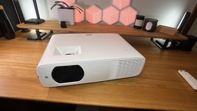 BenQ LH730 Commercial Business Projector Review