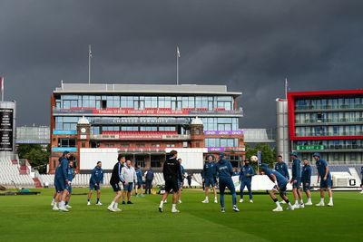 Can England beat the weather to level Ashes series? Fourth Test talking points