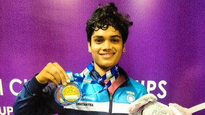 Andhra Pradesh: Satya Degree College felicitates student champ in Vizianagaram