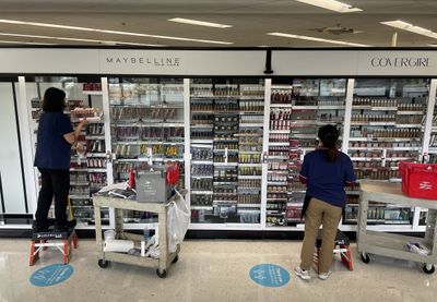 Walgreens Takes Extreme Step to Solve Shoplifting Problem