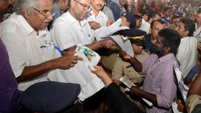 Tributes pour in for former Kerala Chief Minister Oommen Chandy