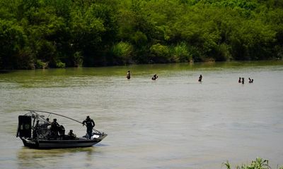 Texas trooper says they were told to push children into Rio Grande and deny migrants water