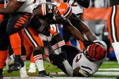 LOOK: Browns and Bengals get into interstate squabble over white helmets