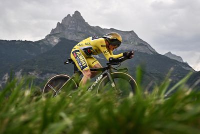 Jonas Vingegaard powers closer to Tour de France title with dominant stage 16 time trial victory