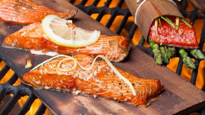 How to grill salmon