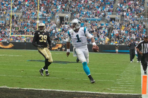 Bears QB Justin Fields' cleats from record-setting Dolphins game are in the  Hall of Fame