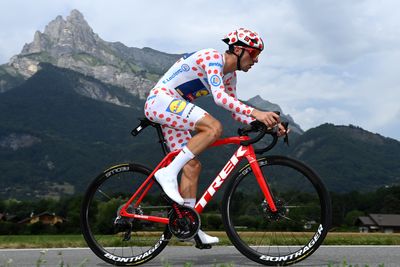 To change bike or not change bike? The question of the day at the Tour de France time trial