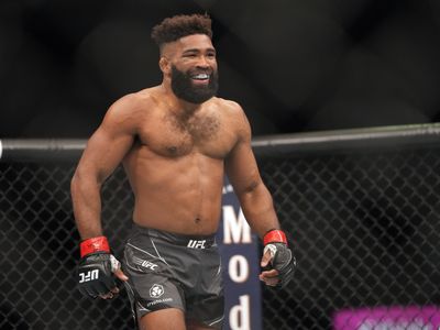 Chris Curtis expects ‘trench war’ with Anthony Hernandez in September UFC clash