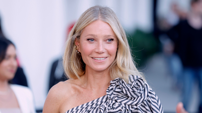 Gwyneth Paltrow's black and white entryway reminds us that some color pairings remain eternal