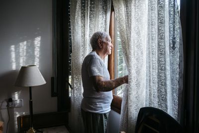 New national legislation targets U.S. loneliness crisis: 'It’s irresponsible for policymakers to continue ignoring this epidemic'