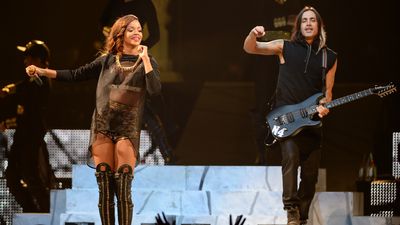 Nuno Bettencourt on playing with Rihanna: "I’m sorry, most of the guitar players who I admire could not in their lifetime play that gig"