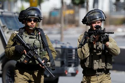 Israeli forces kill Palestinian, injure 4 in occupied West Bank