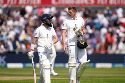 England enjoy good morning with ball and bat in crunch Old Trafford Test