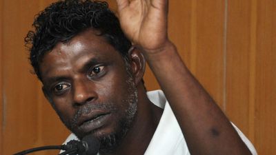 Actor Vinayakan booked for derogatory statement on Oommen Chandy