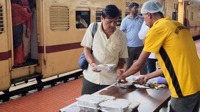 Economy meal counters for passengers in general sitting coaches