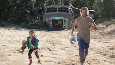 Chris Hemsworth Explains Why He Doesn’t Want His Daughter To Go Into Acting As A Kid