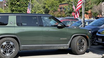 Rivian’s Dream Turns Nightmare: Customer’s $86,000 Electric SUV Gets Stuck In Snow