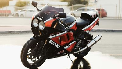 Go Back In Time With This Custom Suzuki GSX-R1000 From Cafe Rider Custom