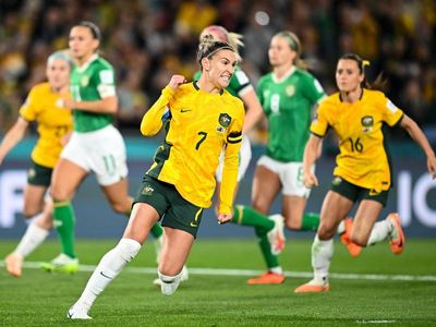 Catley penalty sends Matildas past Ireland without Kerr