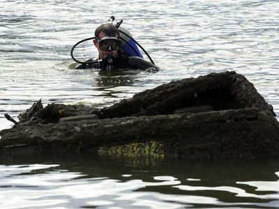 'Tick and flick' psych assessments trouble navy divers