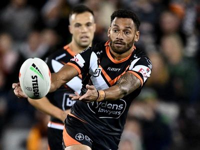 Koroisau inks new deal, set to finish career at Tigers