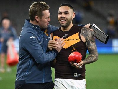 Hawks aim to 'take a chunk' out of higher-placed rivals