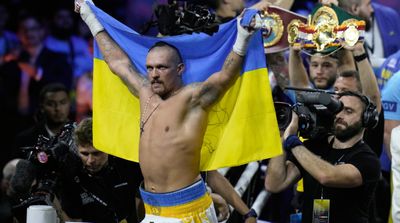 Heavyweight Boxing Champ Usyk Signs Contract With Ukrainian Soccer Club