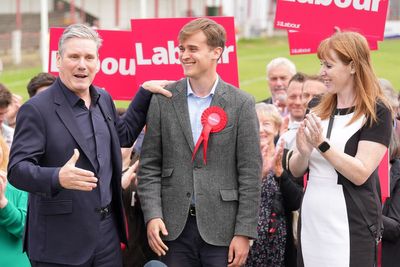 Starmer says voters issued ‘cry for change’ after Tories lose two by-elections