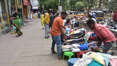 Footpath vendors to be rehabilitated in ‘Mysuru Santhe’