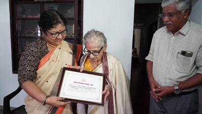 Kairali Lifetime Achievement Prize presented to M. Leelavathi