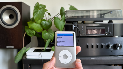 I used an iPod Classic in 2023, here's what happened