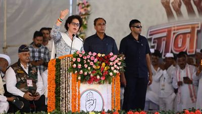 Priyanka Vadra in Gwalior: How Jyotiraditya Scindia came under severe attack from Congress