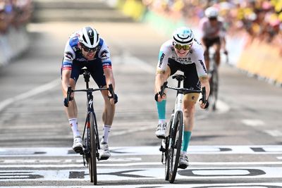 Matej Mohorič outsprints Kasper Asgreen and seizes Tour de France stage 19 victory in Poligny