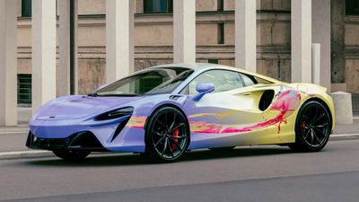 McLaren Artura Art Car Gets One-Off Abstract Wrap From Contemporary Artist