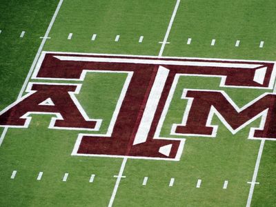 Texas A&M president 'retires immediately' over fallout from botched journalist hire