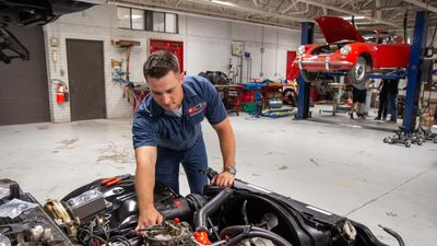 College With Auto Restoration Program Gets $1B Donation From Anonymous Source