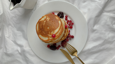 Eight minutes and one air fryer to make a whole stack of pancakes without mess, here's how