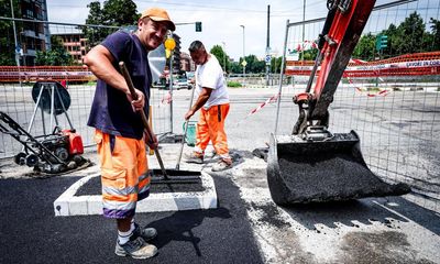 ‘A horrible way to die’: how extreme heat is killing Italian workers