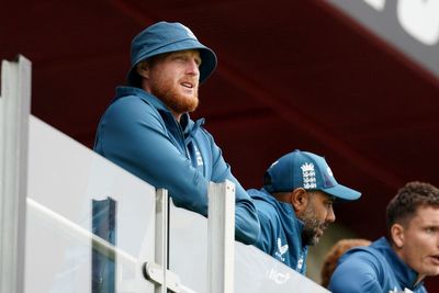 Rain relents to give England opportunity to push for victory at Old Trafford