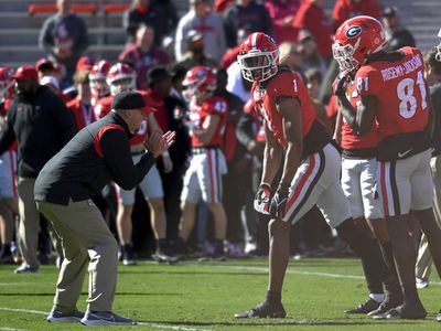 Georgia assistant Todd Hartley named top recruiter in CFB