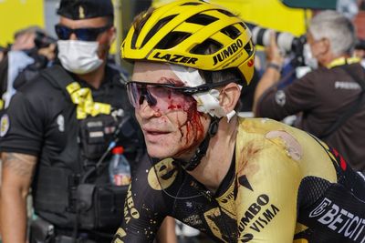 Sepp Kuss blooded and bandaged after crash but finishes Tour de France stage 20