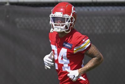 Impressive Skyy Moore catch highlights big day for Chiefs receivers at training camp
