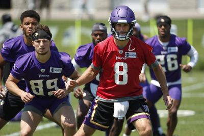 37 players report for start of Vikings training camp